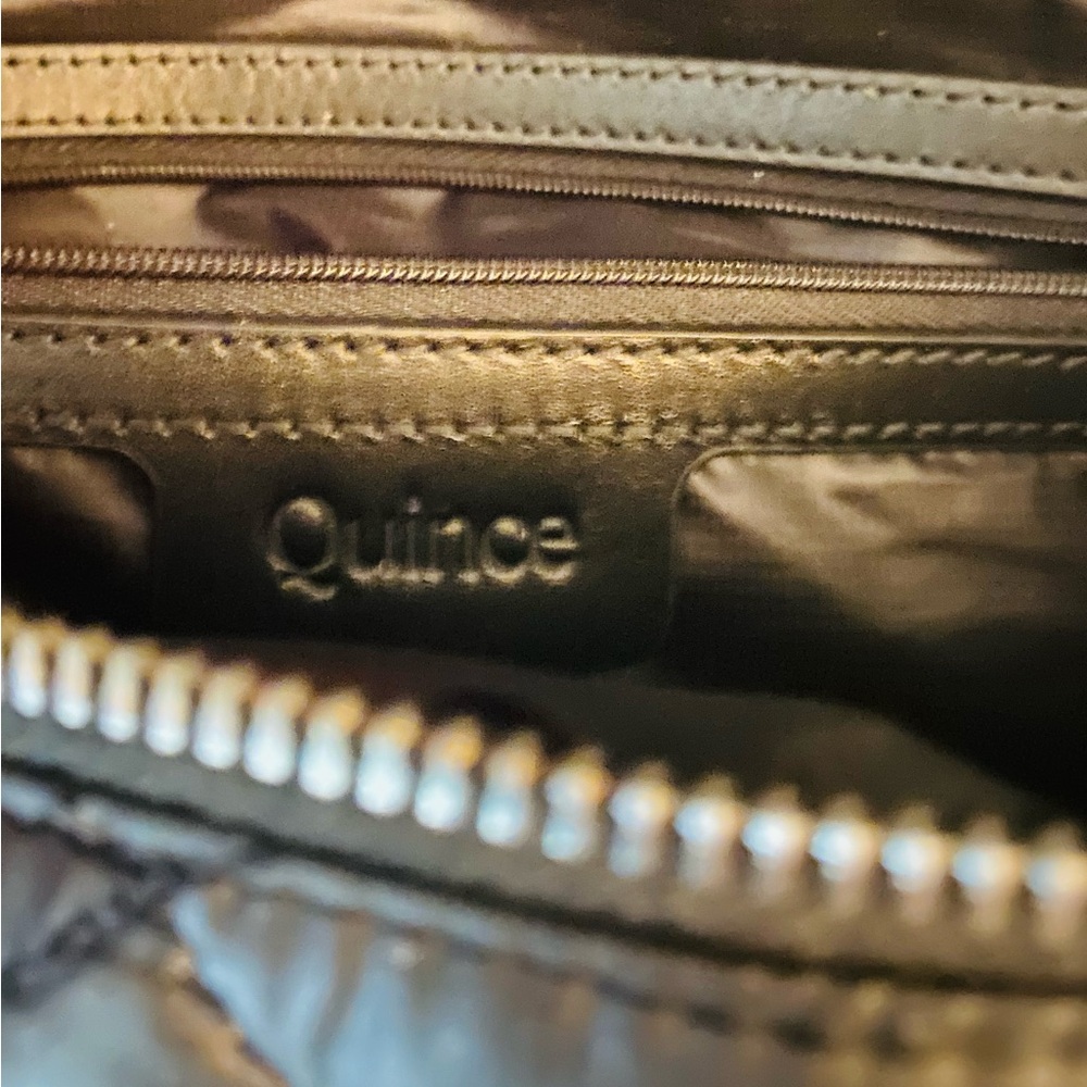 Quince Transit Quilted Sling Bag NWOT - Picture 4 of 6